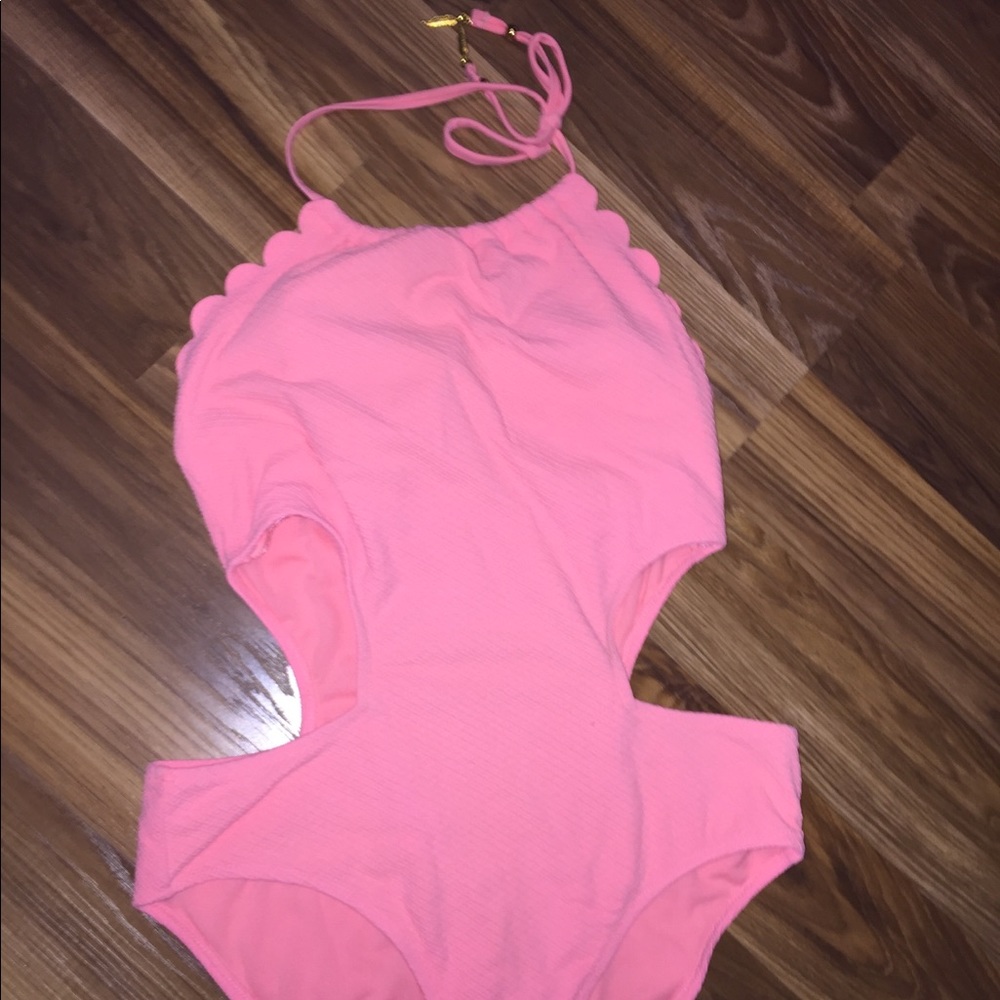 One piece Jessica Simpson swimsuit